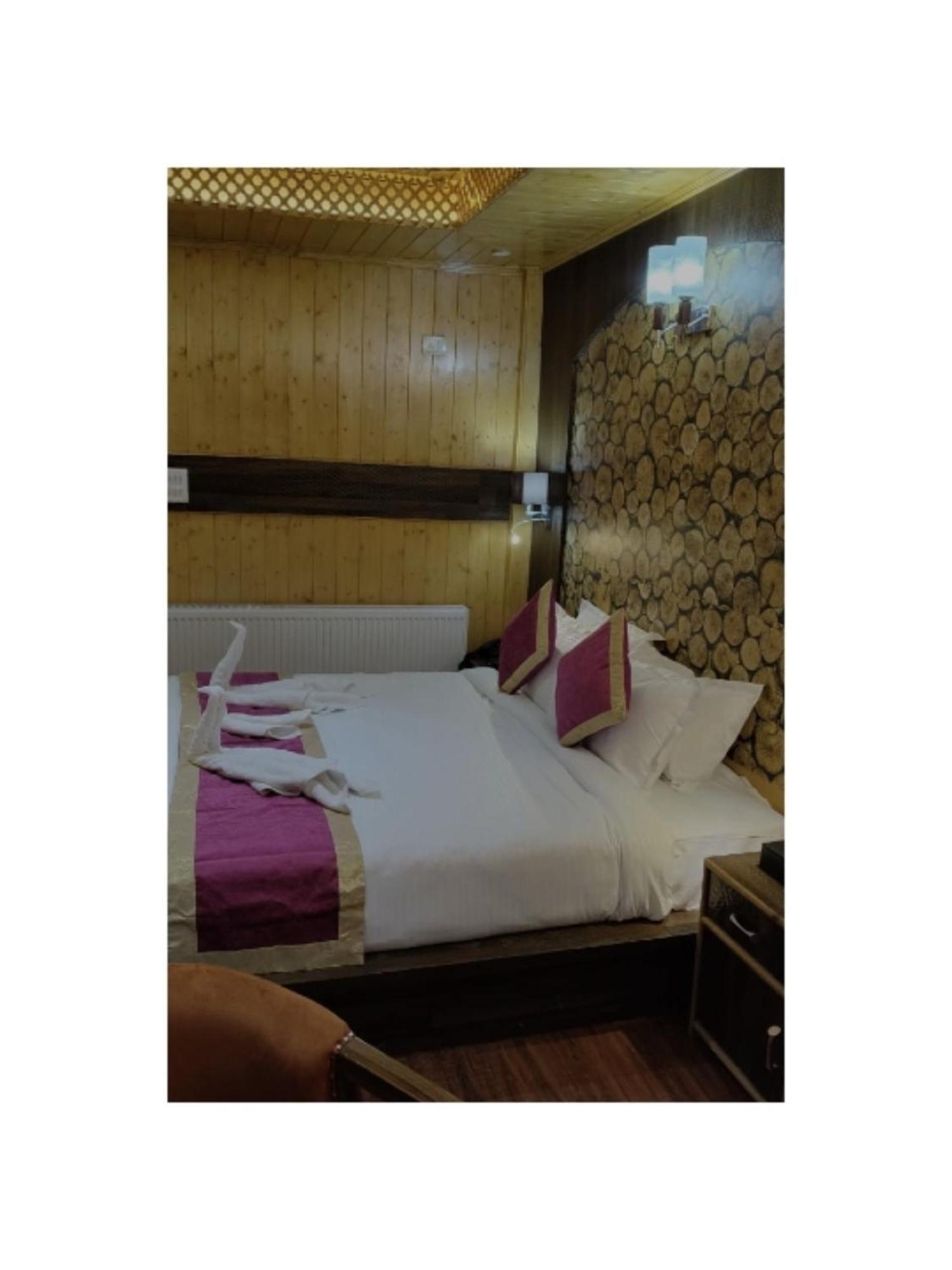 Hotel Shanu Premium Gulmarg Exterior foto